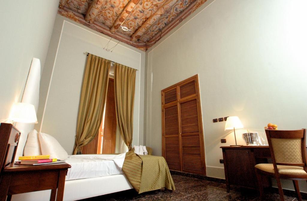 King Suite with Spa Bath